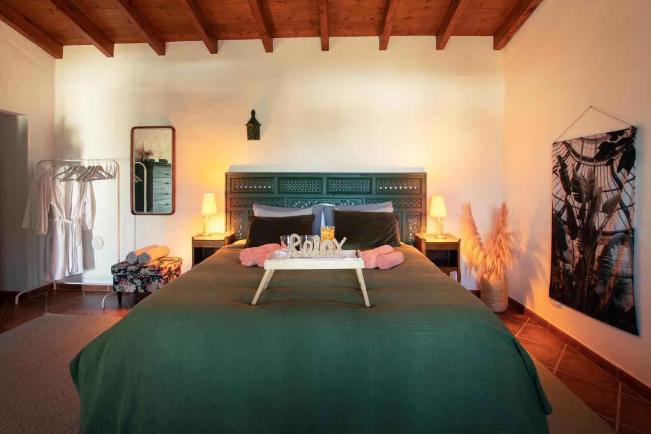 Cosy Farmhouse Quinta Da Eira 140 Years Old Лоуле Екстериор снимка